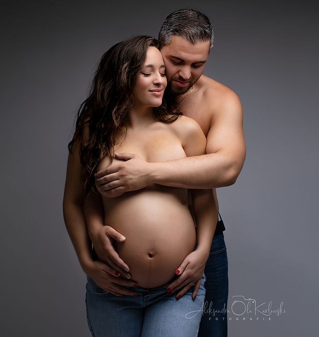 Babybauchshooting mit Partner und Familie in Düsseldorf